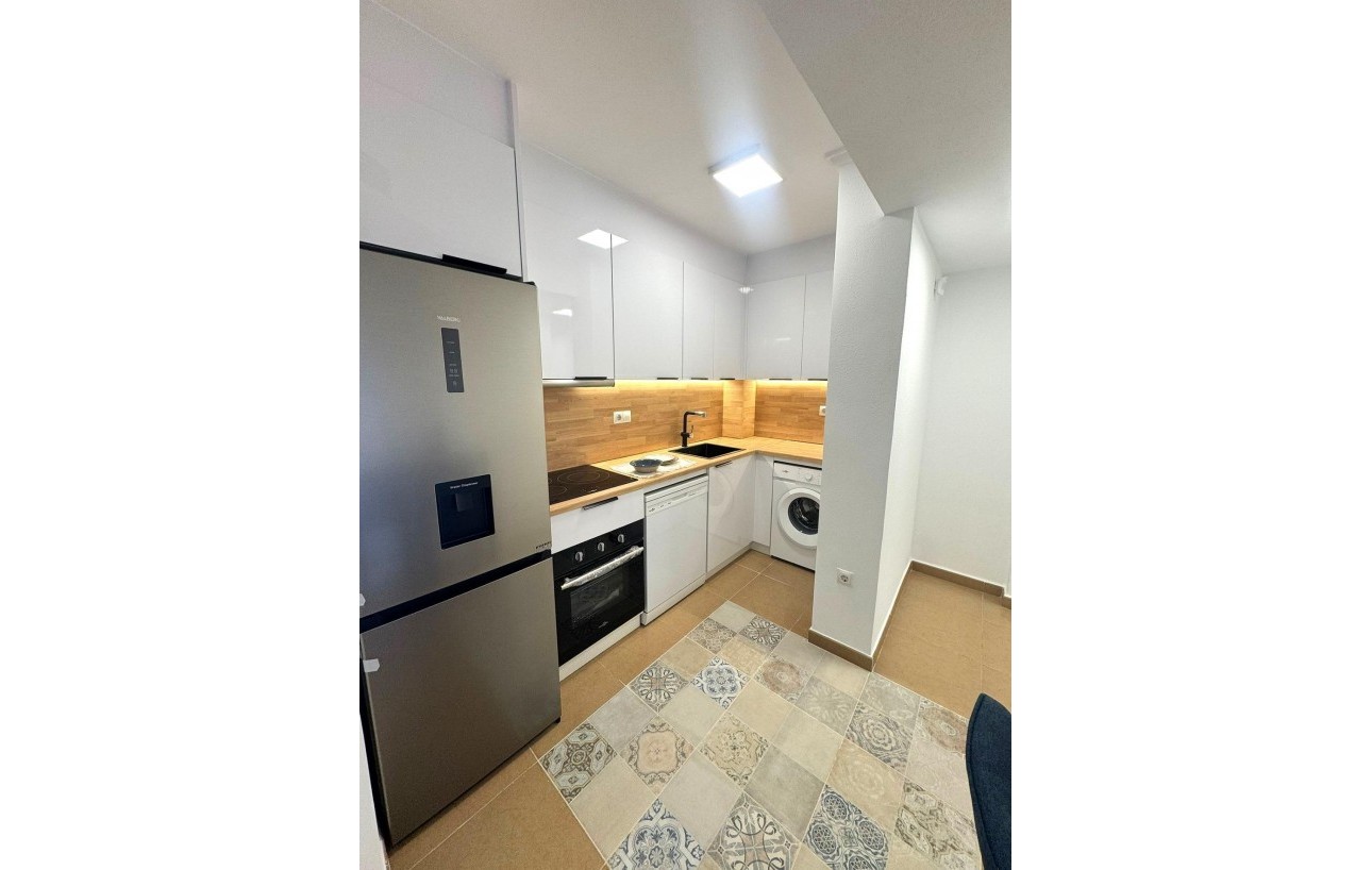 Resale - Wohnung - Torrevieja - Centro - Muelle Pesquero