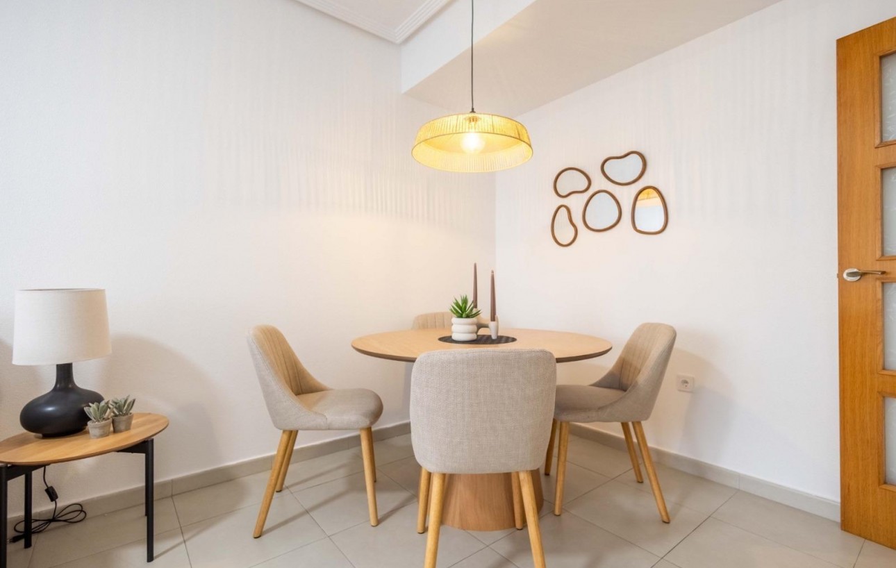 Resale - Wohnung - Torrevieja - Las calas