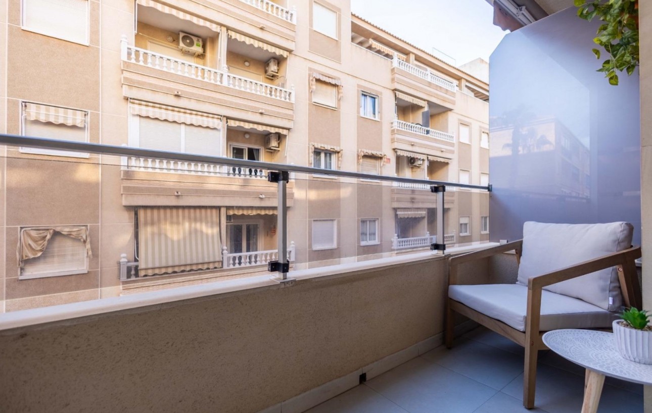 Resale - Wohnung - Torrevieja - Las calas