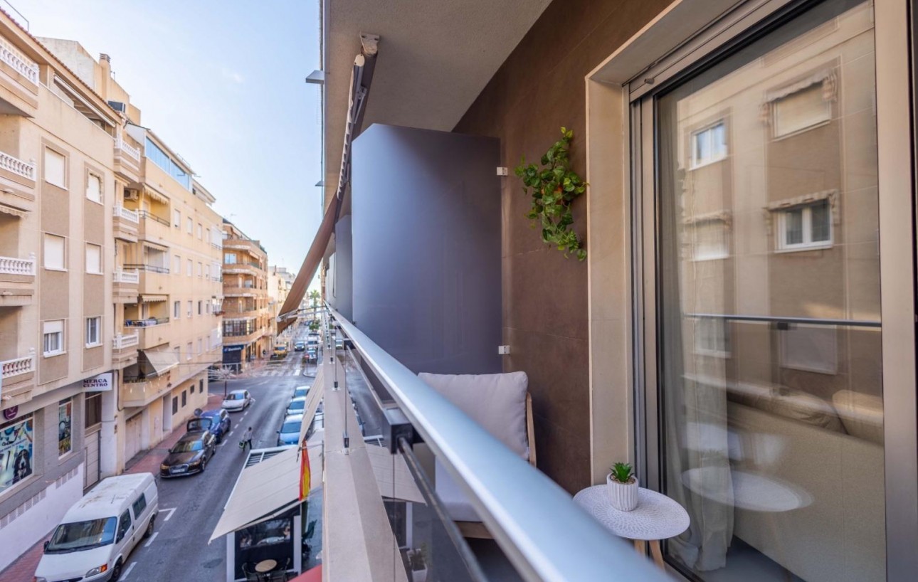 Resale - Wohnung - Torrevieja - Las calas