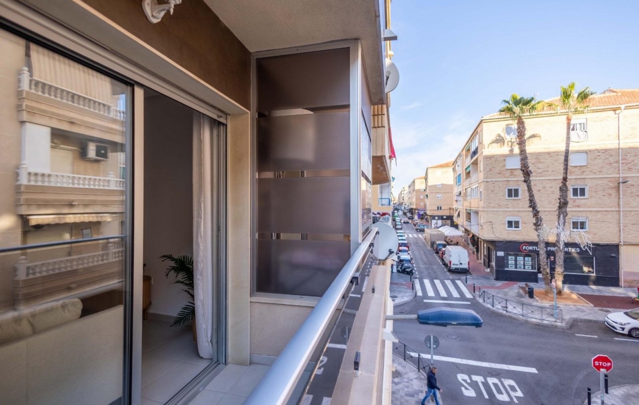 Resale - Wohnung - Torrevieja - Las calas