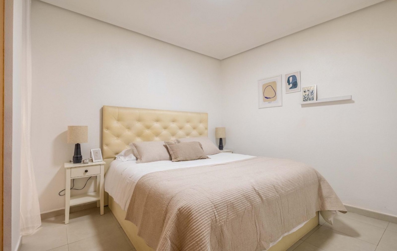 Resale - Wohnung - Torrevieja - Las calas
