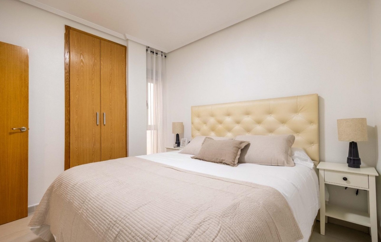 Resale - Wohnung - Torrevieja - Las calas