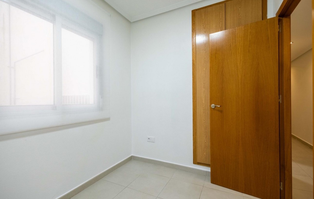Resale - Wohnung - Torrevieja - Las calas