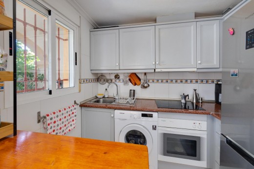 Resale - Chalet - Torrevieja - Aguas Nuevas