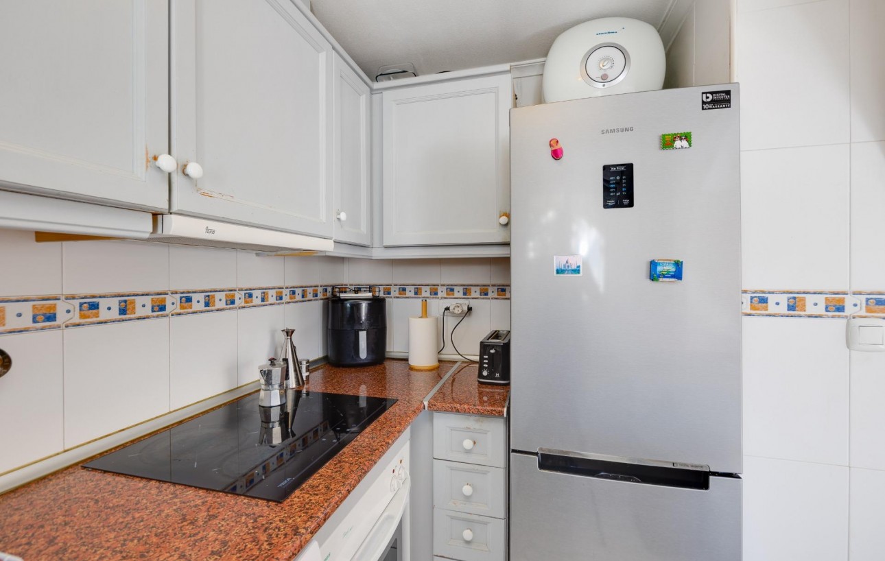 Resale - Chalet - Torrevieja - Aguas Nuevas
