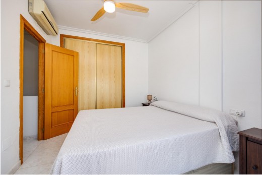 Resale - Chalet - Torrevieja - Aguas Nuevas