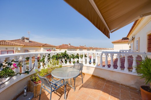 Resale - Chalet - Torrevieja - Aguas Nuevas