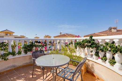 Resale - Chalet - Torrevieja - Aguas Nuevas