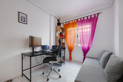 Resale - Chalet - Torrevieja - Aguas Nuevas