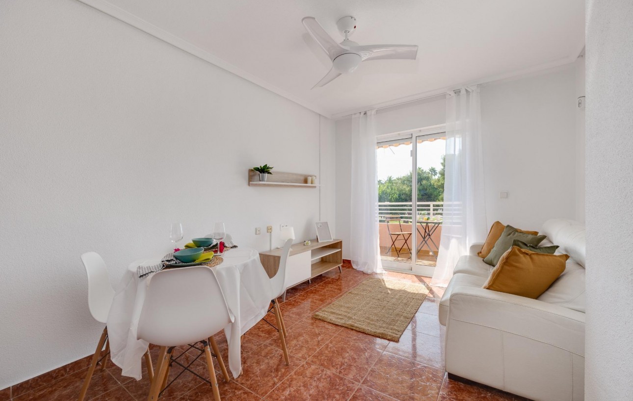 Sale - Apartment - Torrevieja - Calas blanca