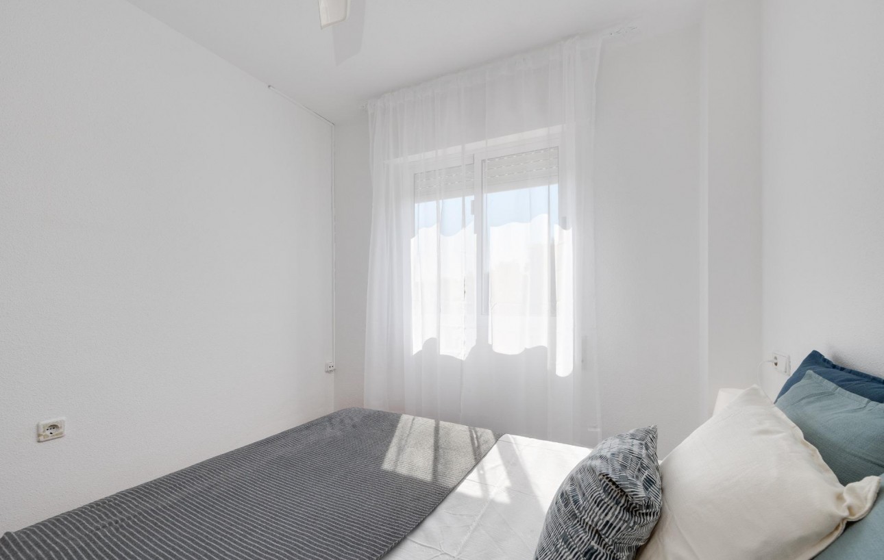 Sale - Apartment - Torrevieja - Calas blanca