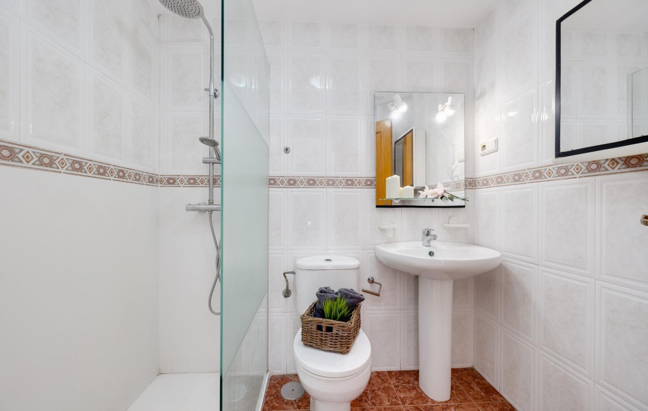 Sale - Apartment - Torrevieja - Calas blanca
