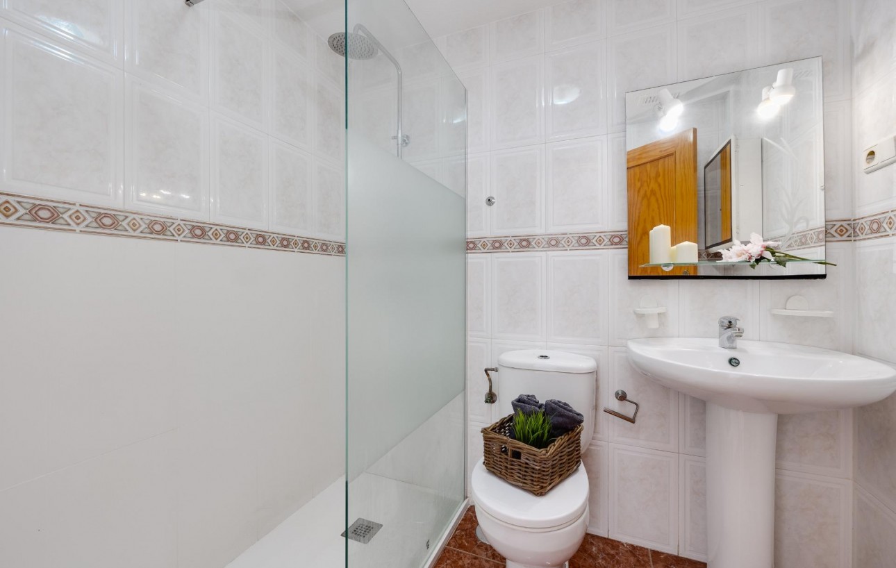 Sale - Apartment - Torrevieja - Calas blanca