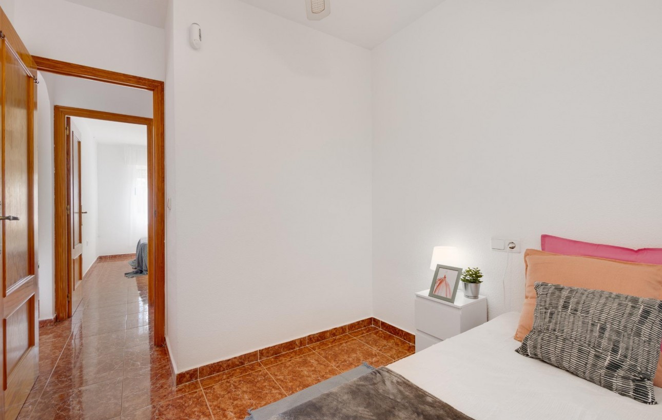 Sale - Apartment - Torrevieja - Calas blanca