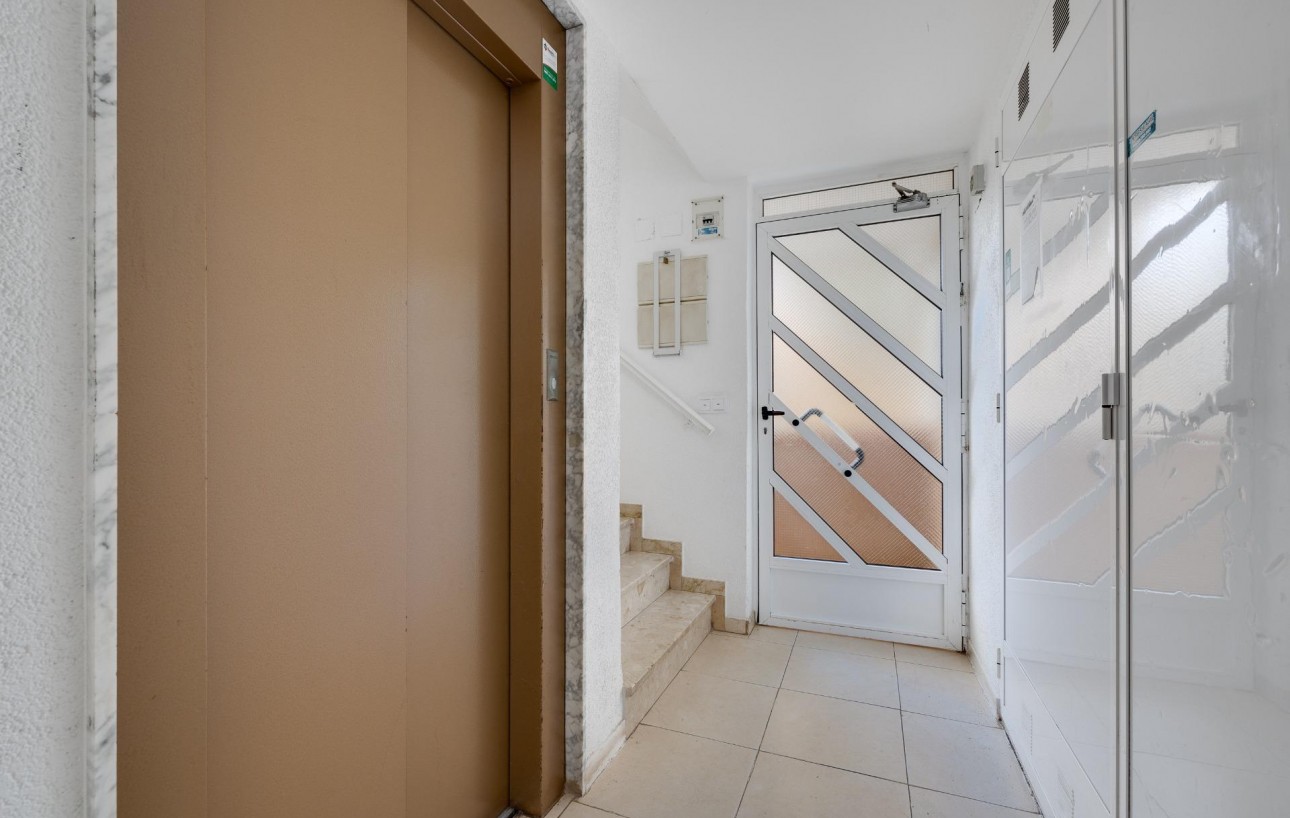 Sale - Apartment - Torrevieja - Calas blanca