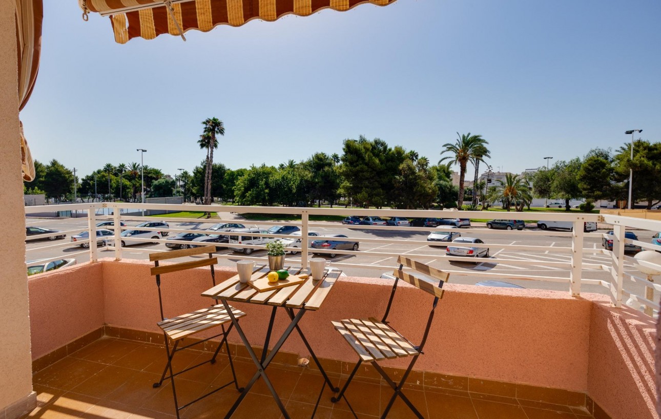 Sale - Apartment - Torrevieja - Calas blanca
