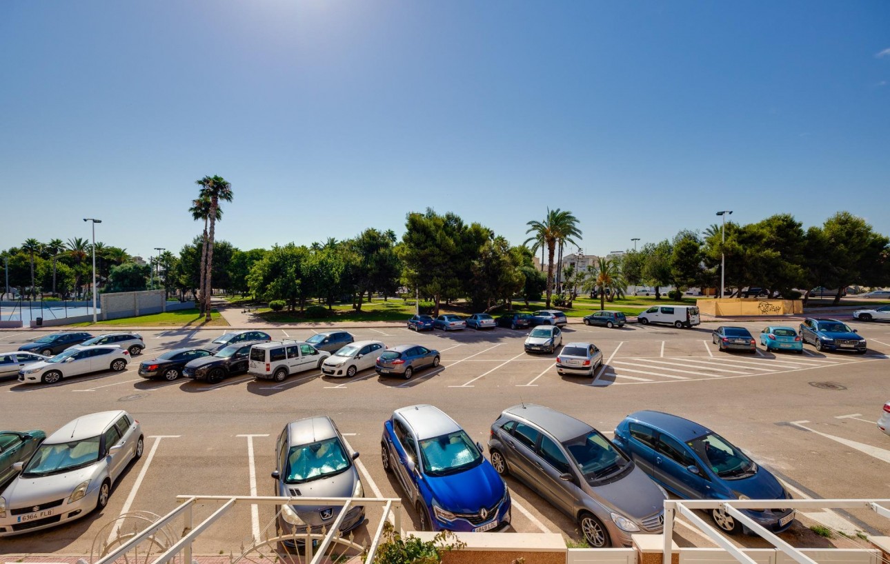 Sale - Apartment - Torrevieja - Calas blanca