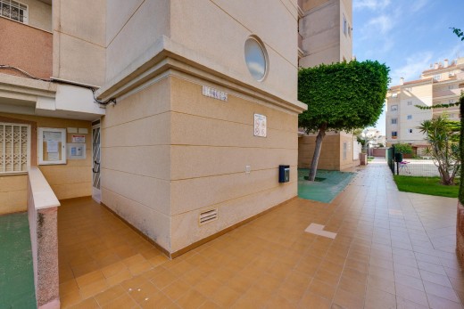 Sale - Apartment - Torrevieja - Calas blanca