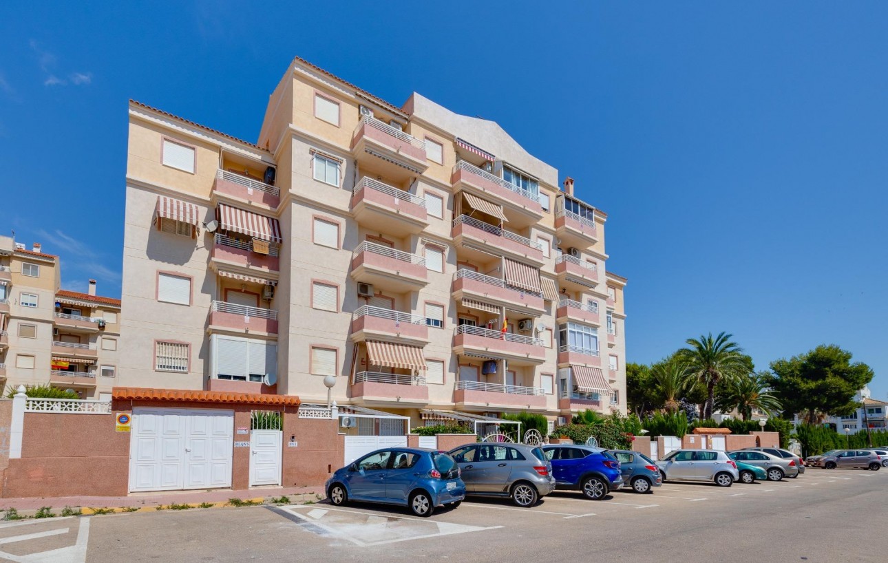 Sale - Apartment - Torrevieja - Calas blanca