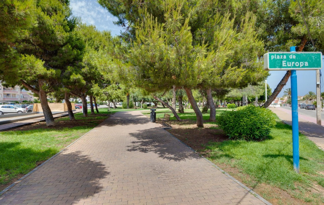 Sale - Apartment - Torrevieja - Calas blanca