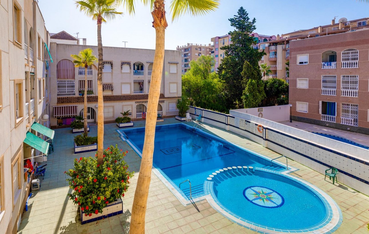 Resale - Lägenhet - Torrevieja - Habaneras
