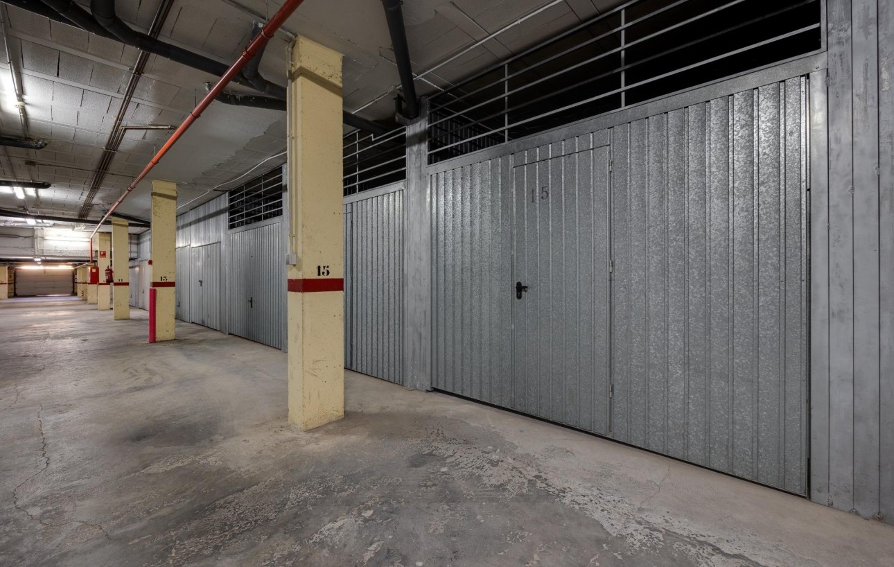Resale - Garage - Torrevieja - Aguas Nuevas