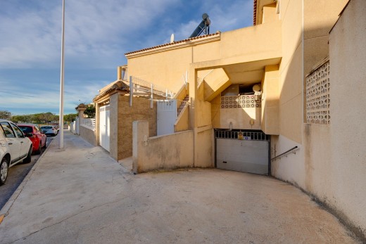 Resale - Garage - Torrevieja - Aguas Nuevas