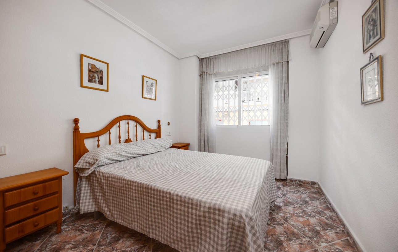 Sale - Apartment - Torrevieja - Playa de los locos