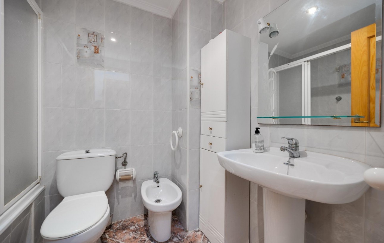 Sale - Apartment - Torrevieja - Playa de los locos