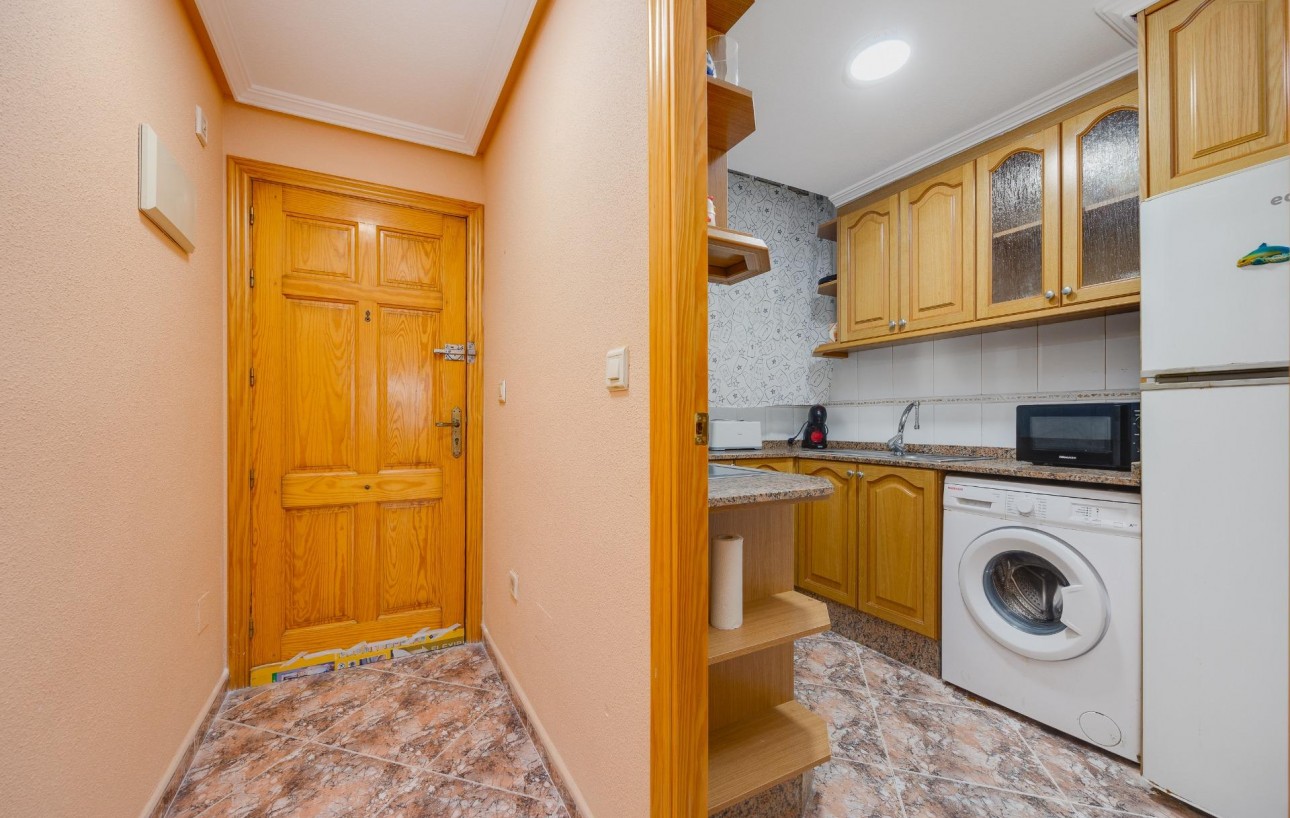 Sale - Apartment - Torrevieja - Playa de los locos