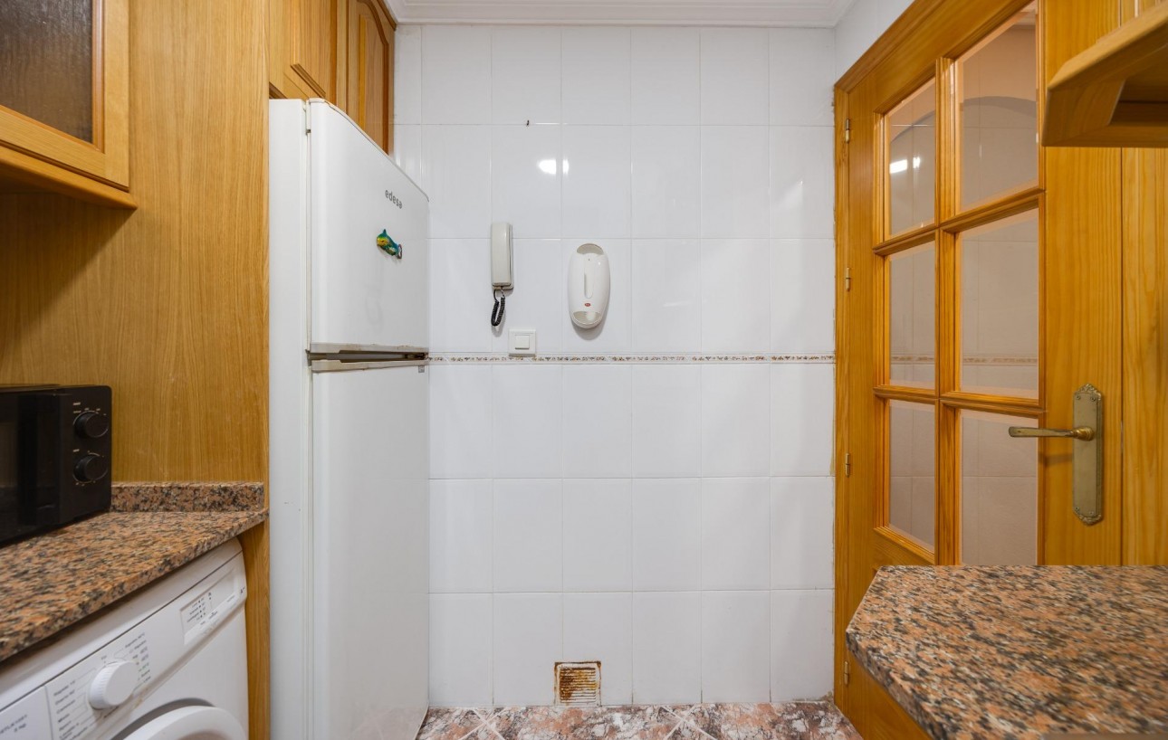 Sale - Apartment - Torrevieja - Playa de los locos