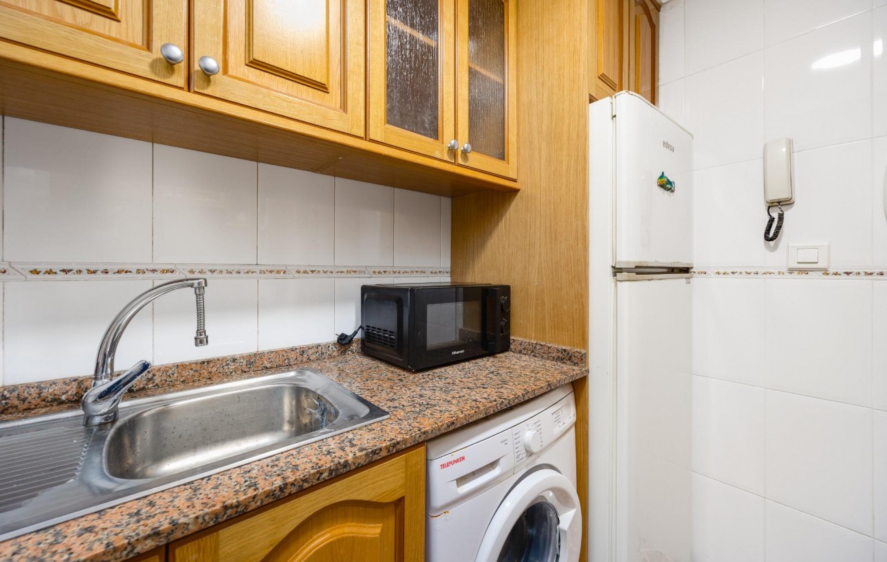 Sale - Apartment - Torrevieja - Playa de los locos