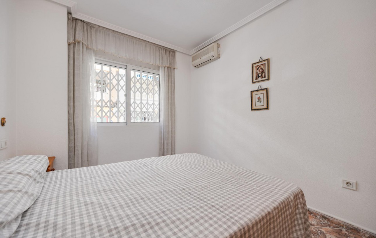 Sale - Apartment - Torrevieja - Playa de los locos