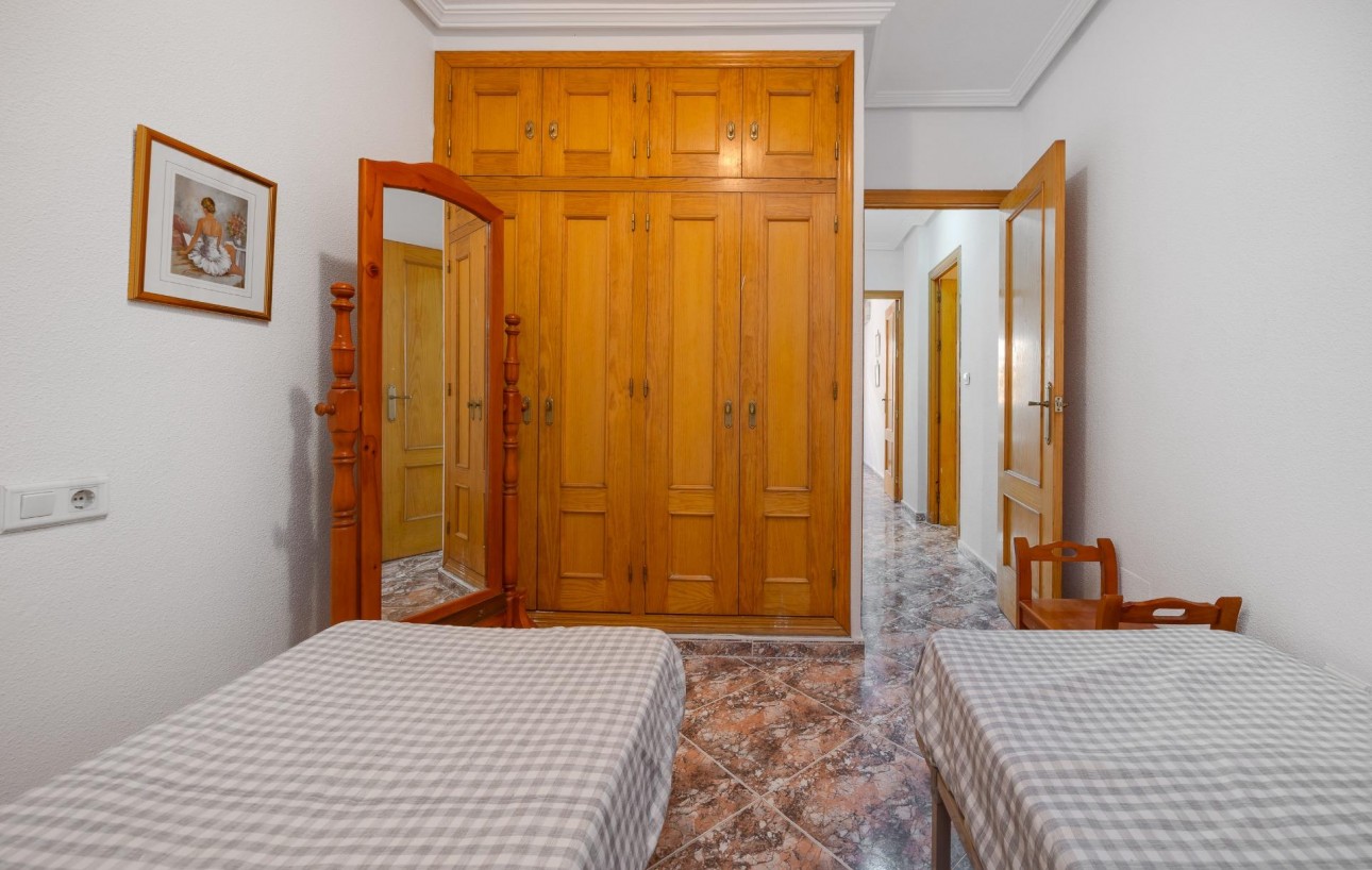 Sale - Apartment - Torrevieja - Playa de los locos