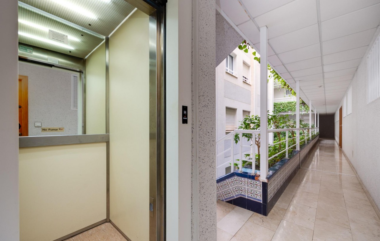 Sale - Apartment - Torrevieja - Playa de los locos