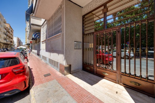 Sale - Apartment - Torrevieja - Playa de los locos