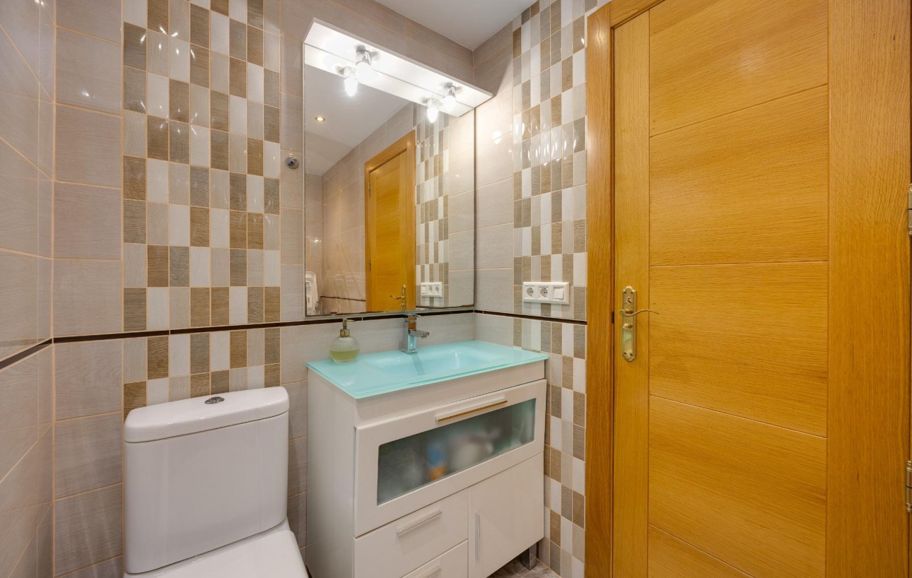Venta - Apartamento - Torrevieja - Playa de los locos