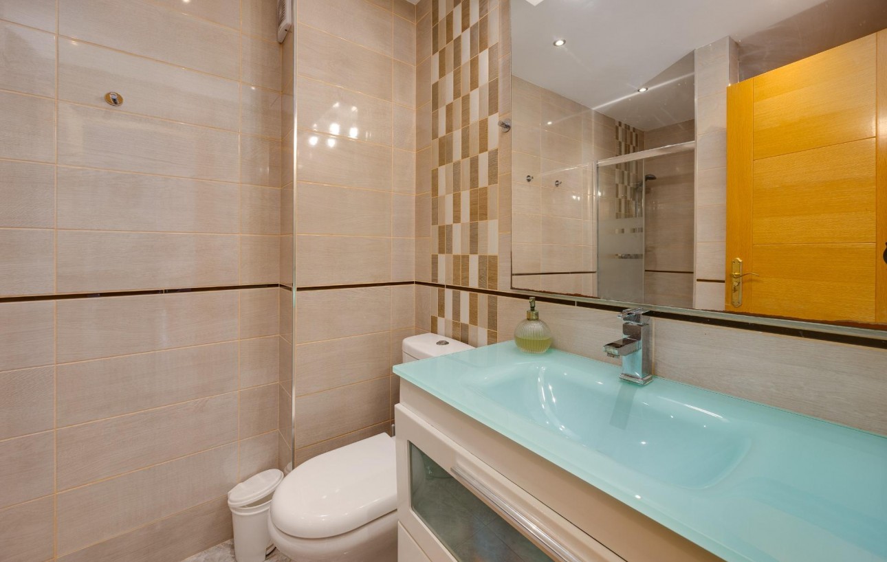 Venta - Apartamento - Torrevieja - Playa de los locos