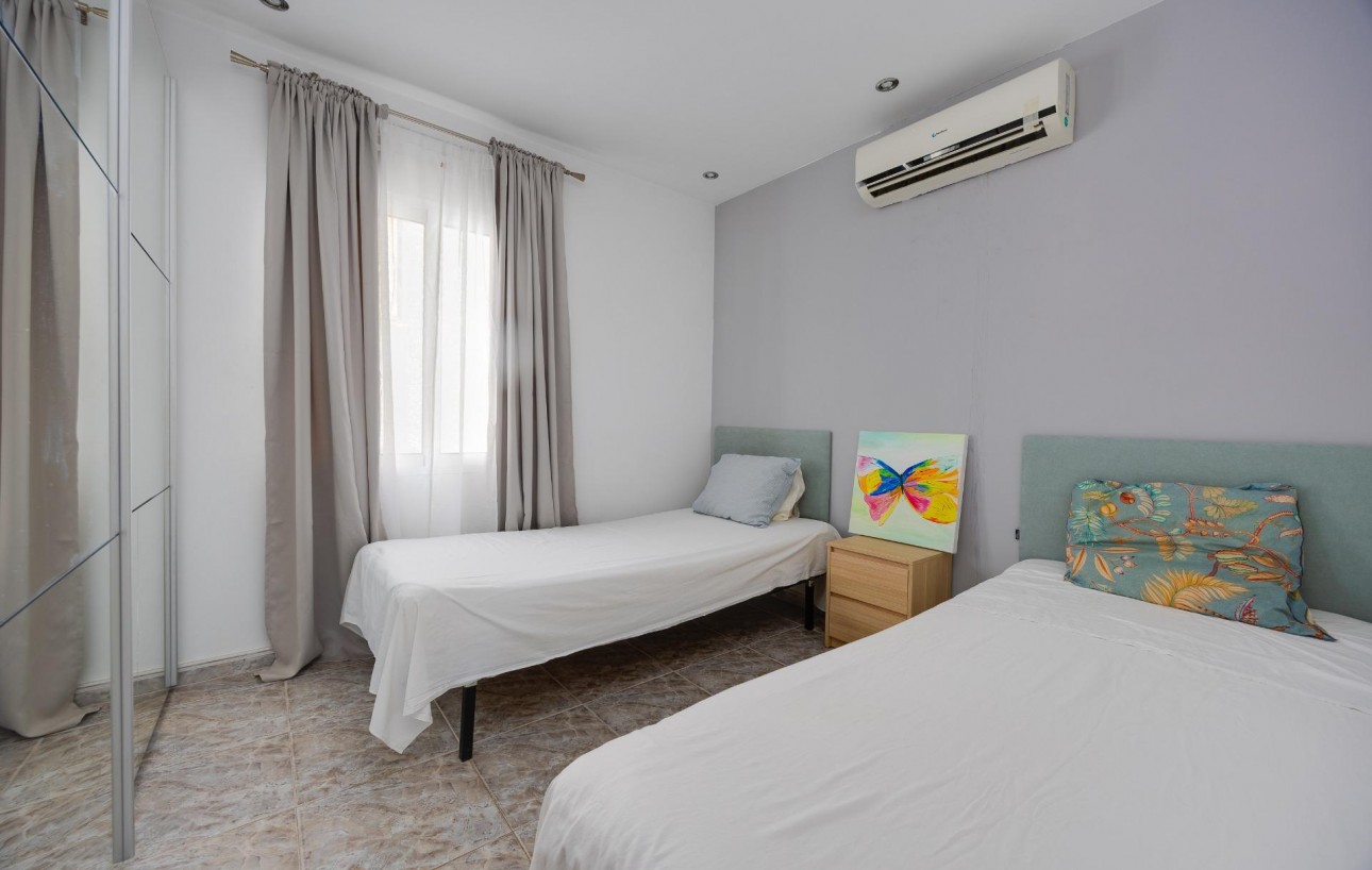Venta - Apartamento - Torrevieja - Playa de los locos