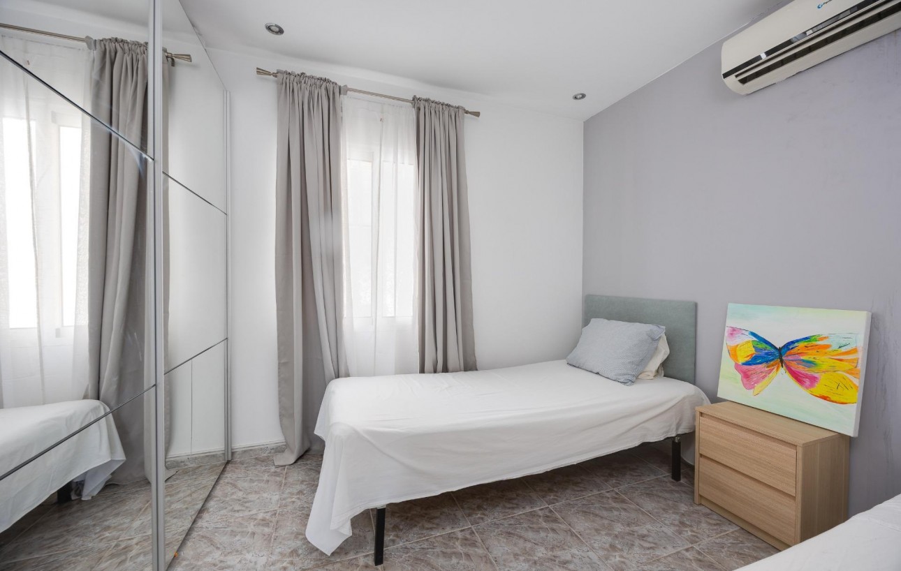 Venta - Apartamento - Torrevieja - Playa de los locos
