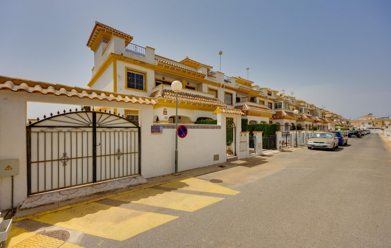 Venta - Chalet - Torrevieja - La Siesta - El Salado - Torreta