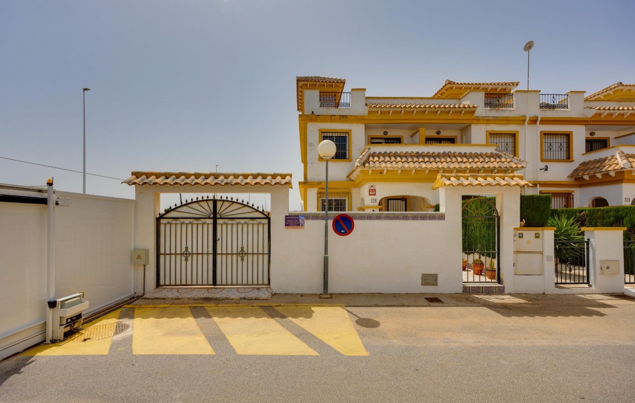 Venta - Chalet - Torrevieja - La Siesta - El Salado - Torreta