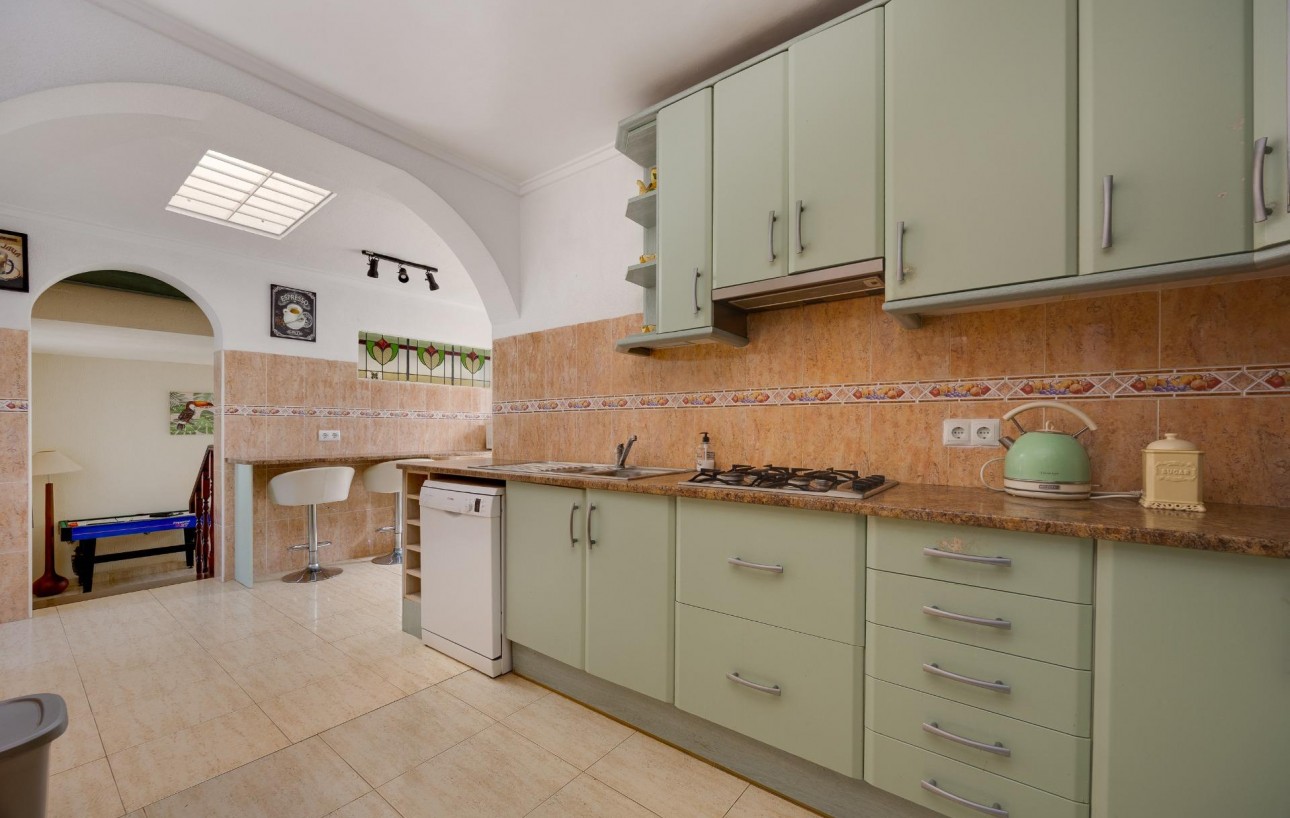 Resale - Chalet - Torrevieja - La Siesta - El Salado - Torreta