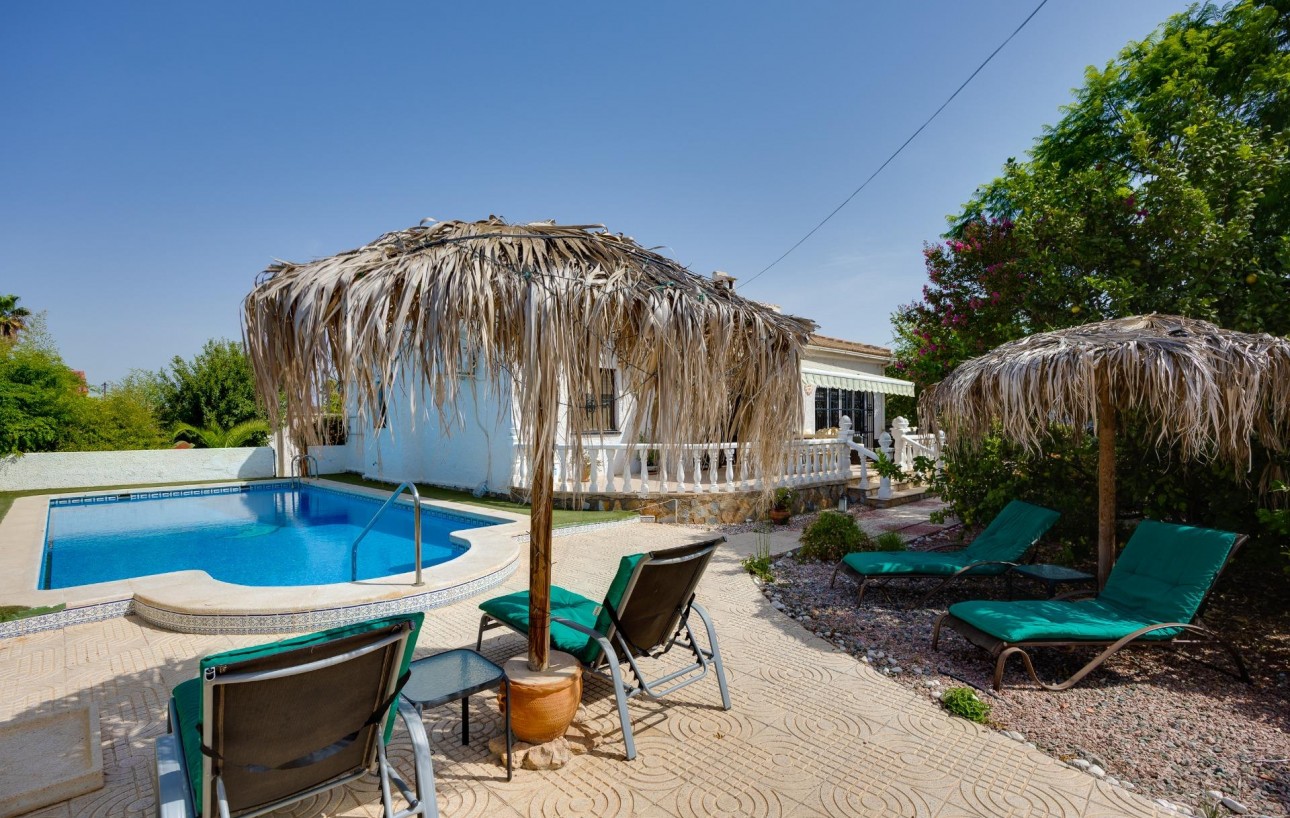 Resale - Chalet - Torrevieja - La Siesta - El Salado - Torreta