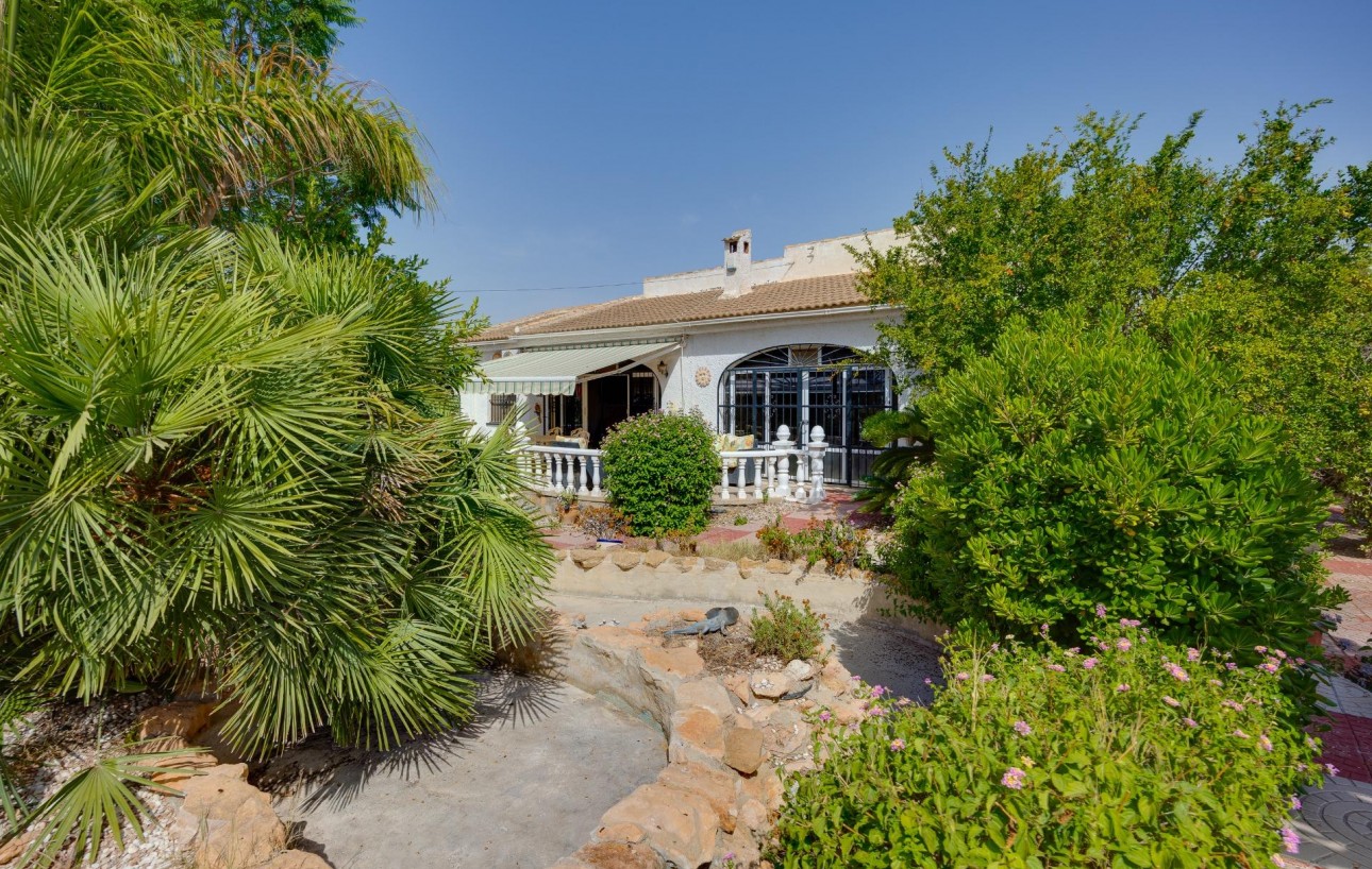 Resale - Chalet - Torrevieja - La Siesta - El Salado - Torreta