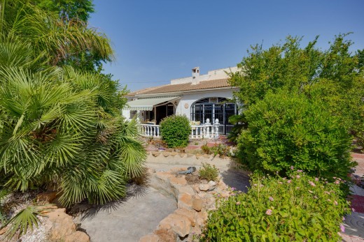 Resale - Chalet - Torrevieja - La Siesta - El Salado - Torreta