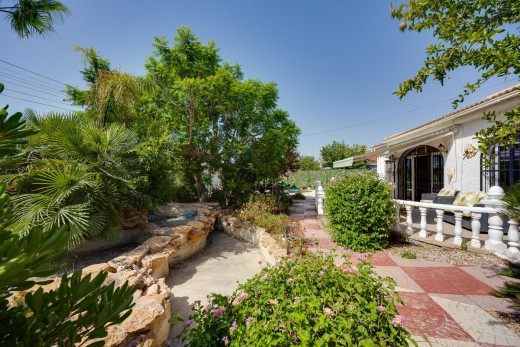 Resale - Chalet - Torrevieja - La Siesta - El Salado - Torreta
