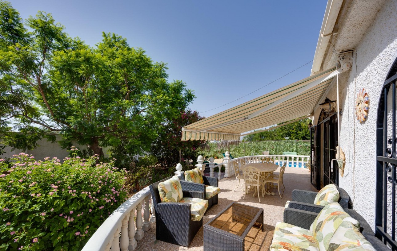 Resale - Chalet - Torrevieja - La Siesta - El Salado - Torreta