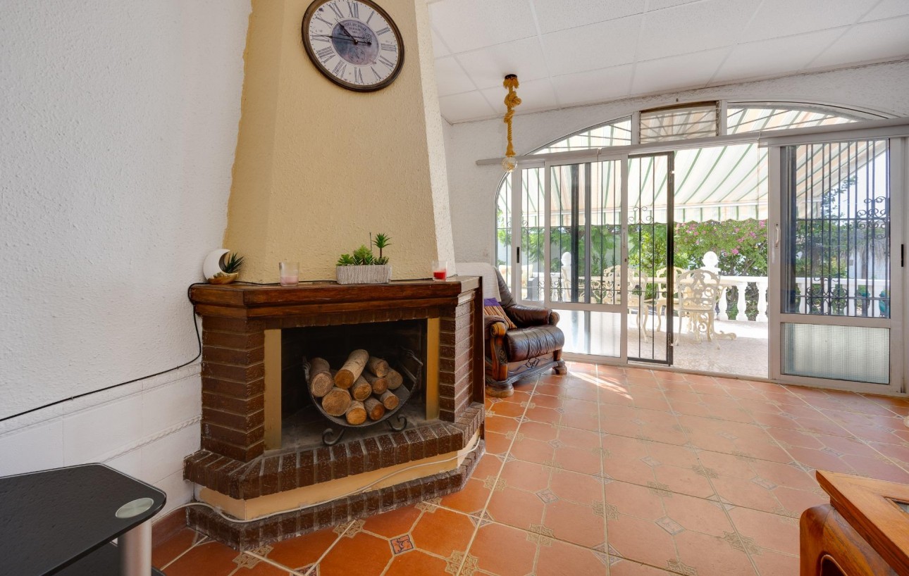 Resale - Chalet - Torrevieja - La Siesta - El Salado - Torreta